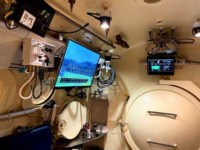 VGH Hyperbaric Chamber innovates their AV with the Help of Amplified Audio Visual
